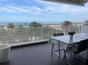 RIVIERA PALACE - BILO SEA FRONT- Narramondo Villas